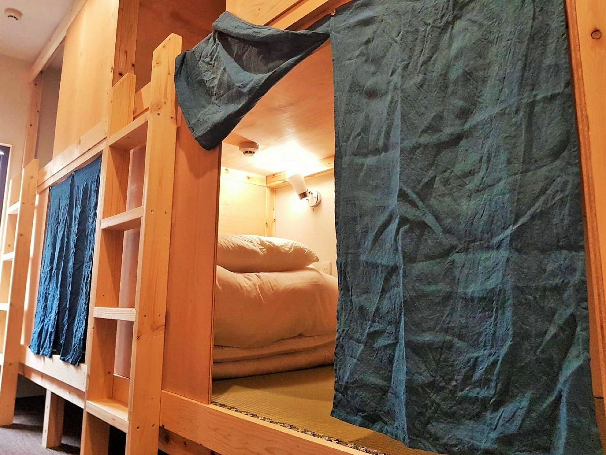Hiroshima Hostel En Экстерьер фото